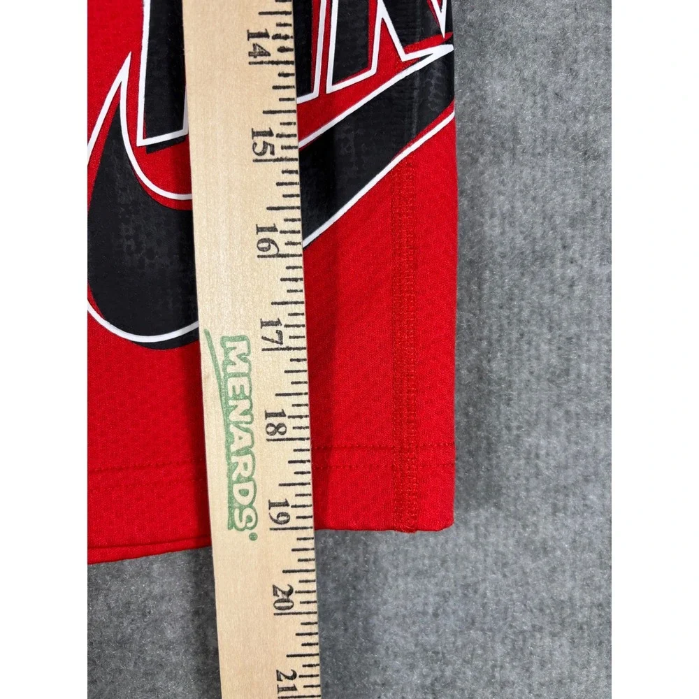 Nike SB Dri-FIT Mesh Athletic Shorts Graphic Logo Small Red